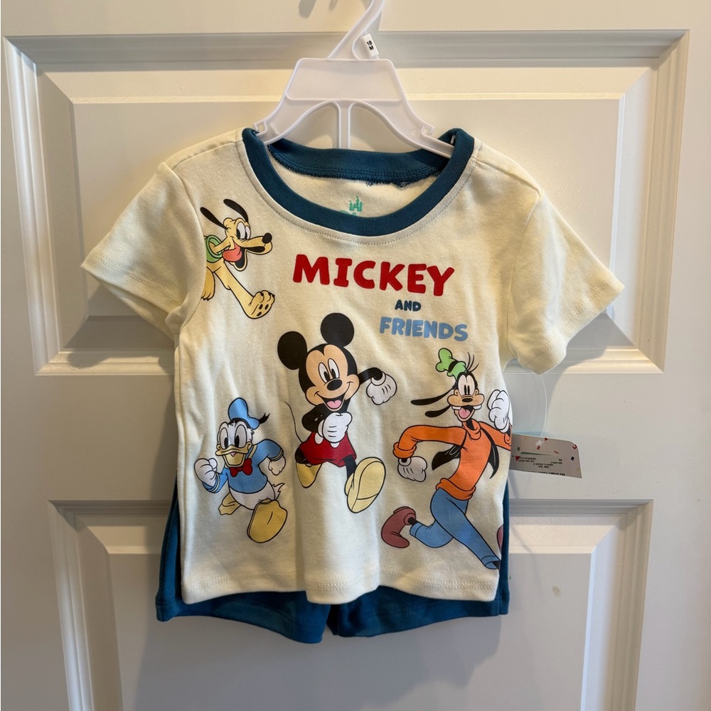 NWT Disney 2 piece set